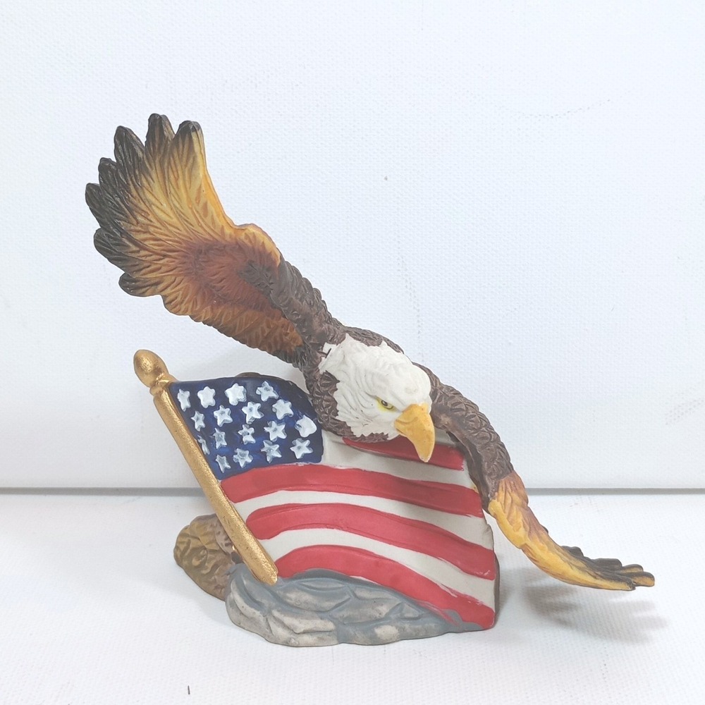K's Collection Bald Eagle Figurine American Flag Resin Sculpture Patriotic 5.5"